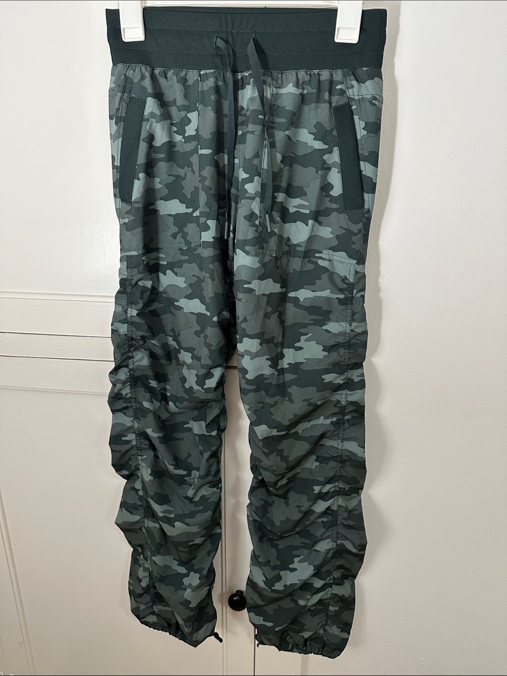 Women Camouflage Jogger Pants - Green Camo